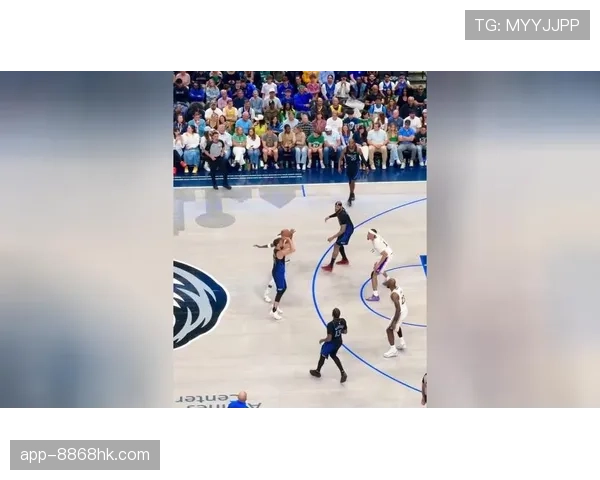 米卡尔·布里奇斯无球跑位提升防守效率拉开对手防线