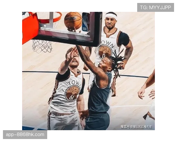 戈贝尔内线护框效率提升明显 拉开防守助力球队篮板优势