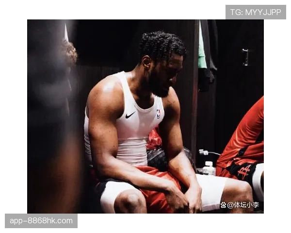 梅奥突破拉动火箭进攻节奏 创造关键得分机会